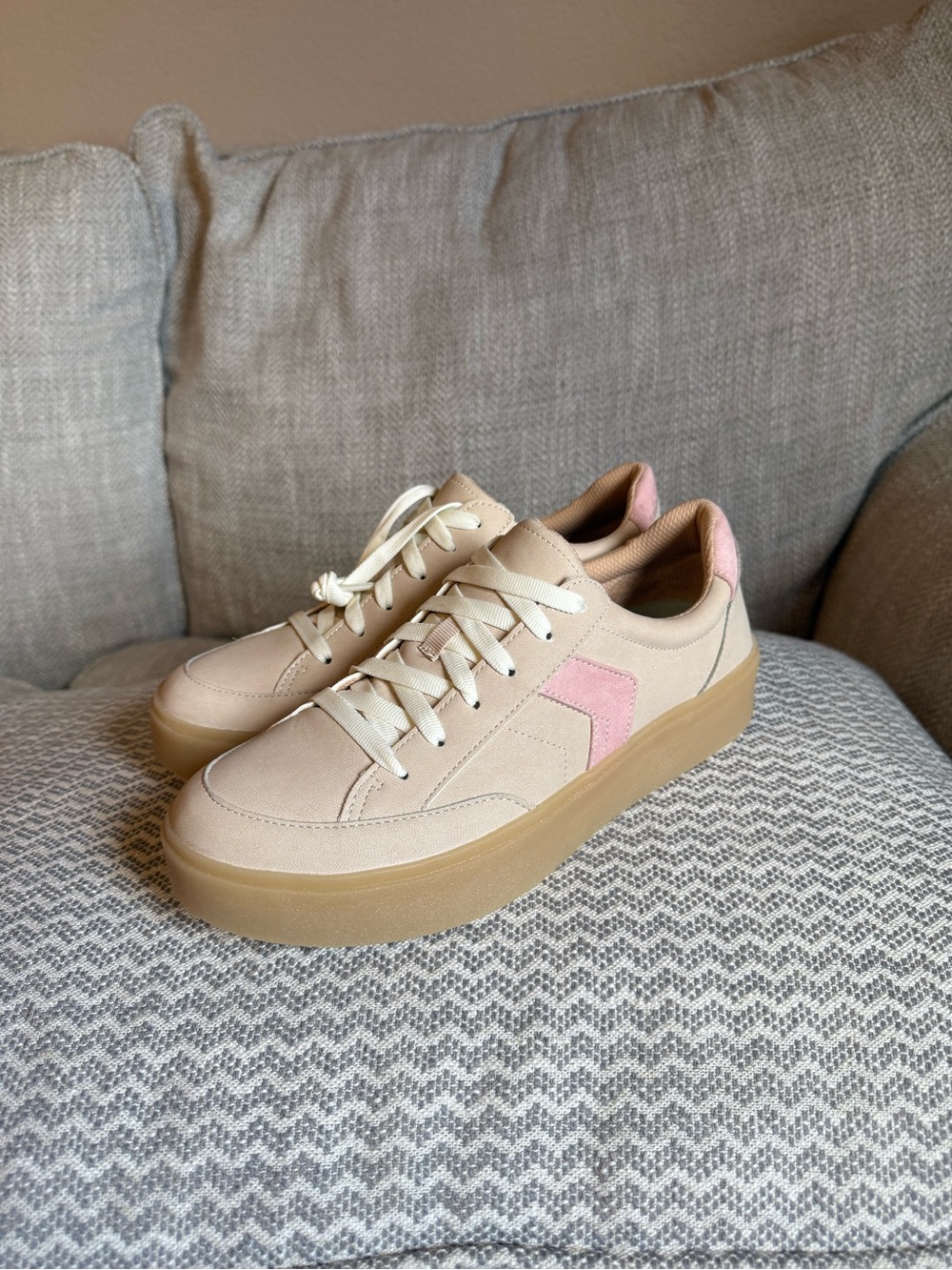 Dr. Scholl's Beige and Pink Platform Sneakers for Women